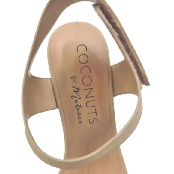 Coconuts by Matisse Wendy Classic Wedge Sandals in Nude Size 7 - Picture 10 of 13